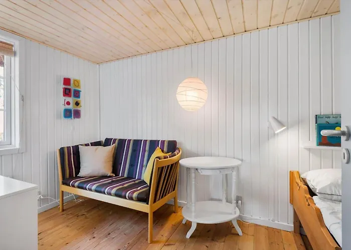 0025-romo-p-j-manosvej-18 *